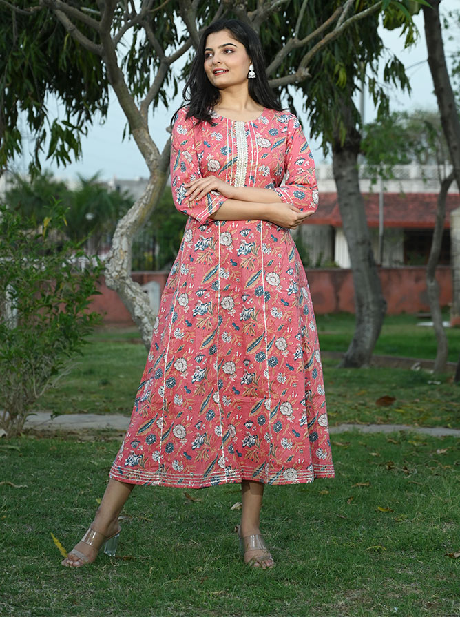 Buy NTLIOA CREATION SENAJIT TEX Print Women's New Elegance Regular Fit Soft Cotton  Short Sleeve V-Neck Casual Round Kurti Online In India At Discounted Prices
